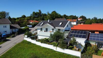 ***Exklusives Traumhaus mit riesigem Platzangebot***