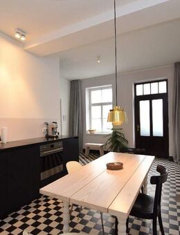 Liebevoll eingerichtete und biologisch hochwertig sanierte und möblierte Wohnung in Nippes - Köln