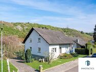 Großzügiges Einfamilienhaus mit ca. 210?m² bewohnbarer Fläche, Garage und Garten am Bach - Weiler (Monzingen)