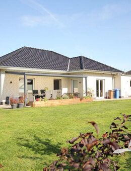 ++ Ansprechender und ebenerdiger Bungalow m. Garage u. D-Carport in Sackgassenlage von Augustfehn!++ - Apen