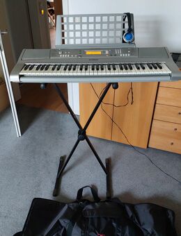 Yamaha Keyboard mit Zubhör - Reinheim
