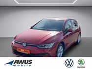 VW Golf, 1.5 TSI VIII Life, Jahr 2021 - Schwerin