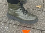 Gebrauchte Schuhe Stiefel in der große 39 - Duisburg