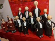 Großer, fröhlicher, gemischter Chor aus Pappmache - Braunschweig