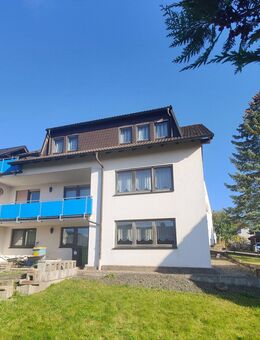 Großzügige 4-Zimmer-Erdgeschosswohnung mit Gartenmitbenutzung - Rödental