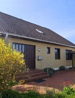 Gepflegtes Einfamilienhaus mit viel Platz für die Familie und Potential für teilgewerbliche Nutzung - Oldenburg (Holstein)