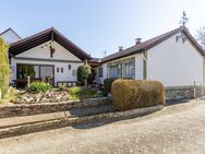 Ein Haus im Bungalowstil mit 2 Wohneinheiten - Rüsselsheim