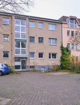 Komfortable 2-Zimmer-Wohnung im Hochparterre mit eigenem Stellplatz - Berlin