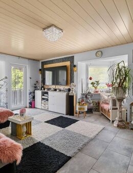 Fantastische 4-Zimmer-Wohnung mit Balkon und PKW-Stellplatz in 79261 Gutach - Gutach (Breisgau)