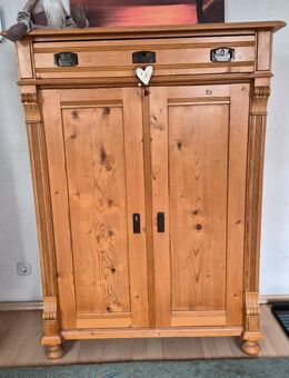 antikes Vertiko - Köln