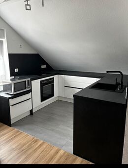 Neuwertige Küche mit Elektrogeräten - Winnenden