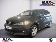 VW Touran, 2.0 TDI TAXI MIETWAGEN 150 ALLSEASON MUFU SIDE, Jahr 2022 - Offenbach (Main)