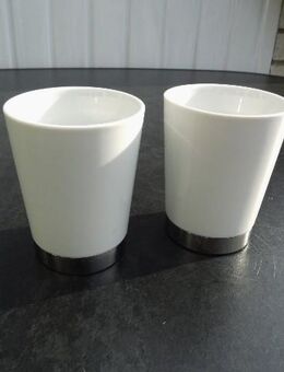 2 Zahnputzbecher Porzellan weiß mit Edelstahl zus. 3,- - Flensburg