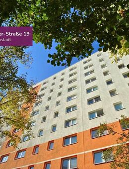 Weitblick auf Halles Skyline - Halle (Saale)