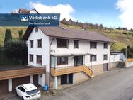 ***Mehrfamilienhaus mit viel Potenzial in naturnaher Lage von Lauf*** - Lauf