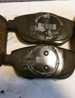 Opel-Corsa F, Original Opel-Bremsbelag-Satz vorne, wie neu - Gelsenkirchen