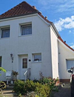 Einfamilienhaus mit Garage und großem Gartenhaus - Scharbeutz
