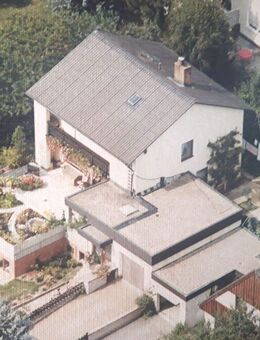 70er Jahre Wohnhaus mit Einliegerwohnung und Garage - Kümmersbruck