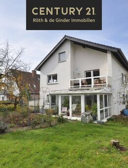 Großzügiges Dreiparteienhaus mit vielen Nutzungsmöglichkeiten - Staufenberg (Hessen)