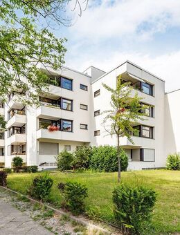 Bezugsfreie 1-Zimmer-Wohnung nahe des Theodor-Heuss-Platzes - Berlin