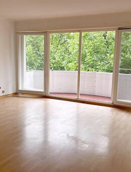 Schöne, gepflegte 2-Zi-Wohnung mit Einbauküche und Tiefgaragenstellplatz in Jenfeld - Hamburg