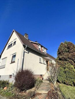 Freistehendes Einfamilienhaus auf wunderschönem Eckgrundstück in ruhiger Lage von KS-Forstfeld - Kassel