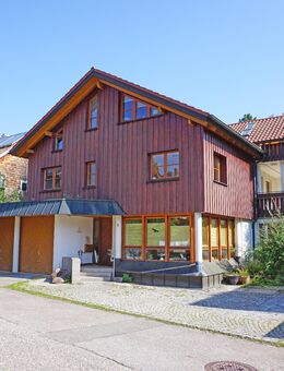 Großzügiges Familiendomizil mit flexiblen Nutzungsmöglichkeiten in begehrter Wohnlage - Freudenstadt