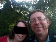 Wir, w46 und m 56 Jahre suchen eine Frau,gerne mit schönen Rundungen,für eine Freundschaft plus oder mehr - Extertal