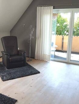 Moderne Eigentumswohnung mit großem Balkon und Dachstudio. Markt Taschendorf - Markt Taschendorf