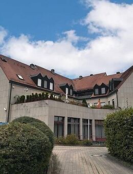 Modernisierte 2 - Zimmerwohnung mit großer Loggia zum wohlfühlen! - Stein (Bayern)