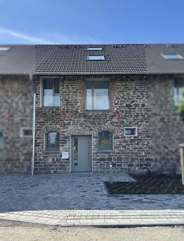 Sanierte Traum-Mietanlage mit hellem, charmanten Wohnambiente! - Lohmar