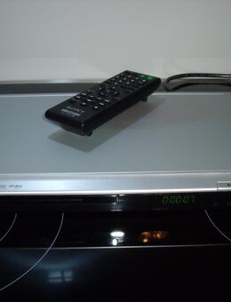 DVD Player Sony mit FB DviX, USB, Fast neu. + Silber Kette. - Aachen Zentrum