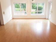 Attraktive 3 Zimmer Souterrain - Wohnung mit Terrasse in ruhiger und sonnige Lage von Ensdorf - Ensdorf (Bayern)