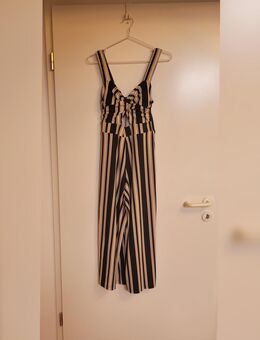 Stylischer Jumpsuit - Wolfertschwenden