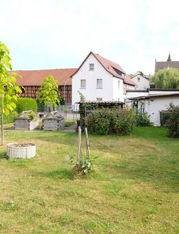 Zwei Wohneinheiten: Fachwerk-Charme und Massivbau- Komfort ! Doppeltes Wohnangebot in Nentershausen Weißenhasel ! - Nentershausen (Hessen)