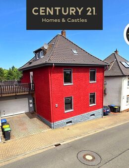 Charmante freistehende Stadtvilla mit großem Balkon, Terrasse, Garten und Garage in Altenwald - Sulzbach (Saar)