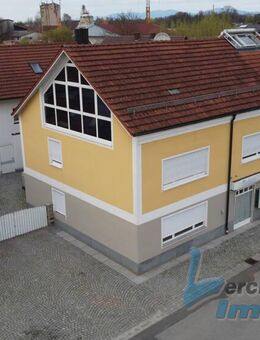 Schönes Wohn- und Geschäftshaus in Osterhofen - Osterhofen