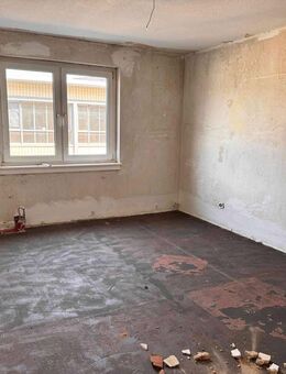 *Erstbezug nach Sanierung, modern ausgestattet 5,5-Zimmer-Wohnung in Offenbach* - Offenbach (Main)