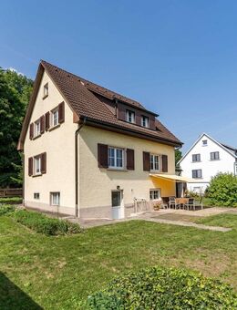 Viel Platz für Familie und Ideen: Charmantes Einfamilienhaus in Waldshut mit weitläufigem Grundstück - Waldshut-Tiengen