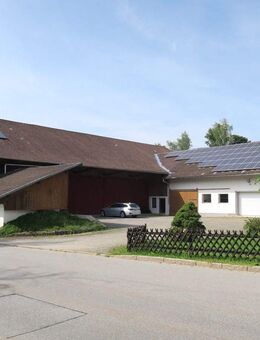 Deggendorf-Stadtrandlage: Exponierte Hofstelle mit ca. 120.000 m2 Grund - nur ca. 500 m v. Klinikum! - Deggendorf