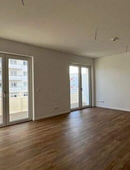 Traum in Weiß. Erstbezüge. - Berlin