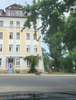 teilsaniertes Mehrfamilienhaus in Zeitz - Zeitz