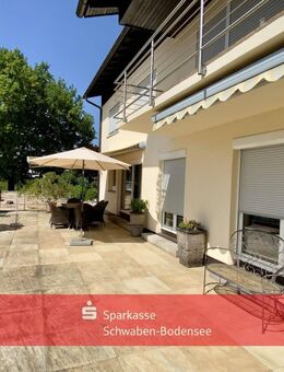 1-2 Familienhaus mit 9 Garagen - Wangen (Allgäu)