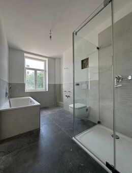 Erstbezug im Denkmalobjekt! Traumhafte 3,5 R Wohnung mit großem Balkon! - Glauchau