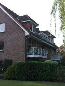 Schön gelegene 2-Zimmer Dachgeschoss Wohnung in Mölln direkt am Mühlenbach in der Natur - Mölln (Schleswig-Holstein)