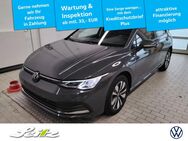 VW Golf, 2.0 TDI VIII Move, Jahr 2023 - Immenstadt (Allgäu)