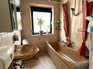 RESERVIERT!!! Mehrfamilienhaus mit Garten und 3 Garagen in 66787 Wadgassen - Wadgassen