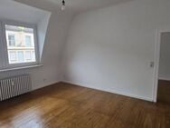 Dachgeschoss-Wohnung mit 4-ZKB in zentraler Lage von Saarbrücken! - Saarbrücken