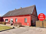HORN IMMOBILIEN ++ Einfamilienhaus mit Einliegerwohnung in Spantekow, ruhige Lage - Spantekow