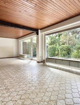 BURGALTENDORF: GROSSZUEGIGE ETW MIT 5 ZIMMERN, GARAGE, GARTEN UND UNTERGESCHOSS - Essen